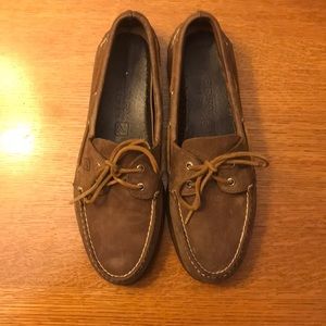 Sperry boating shoe